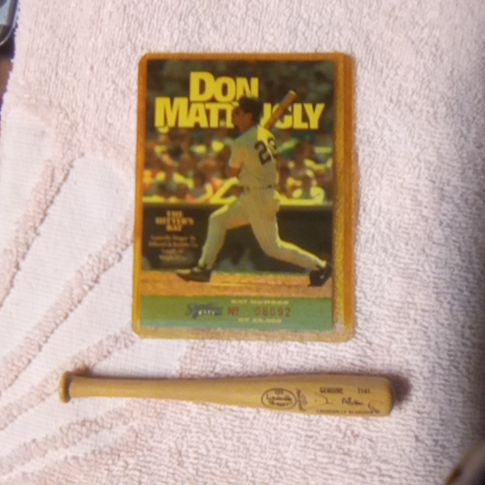 Don Mattingly signed bat and stat card